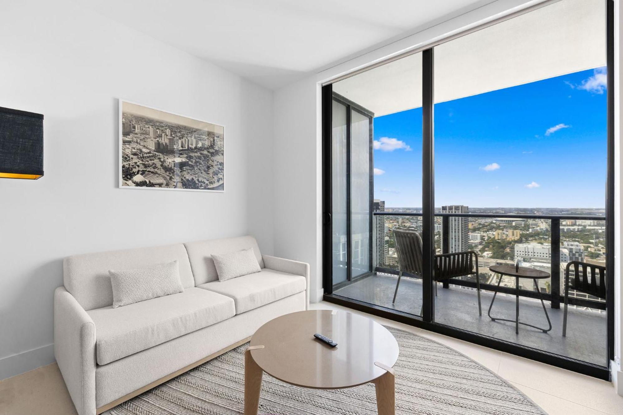 Apartment 44flr W Free Parking *