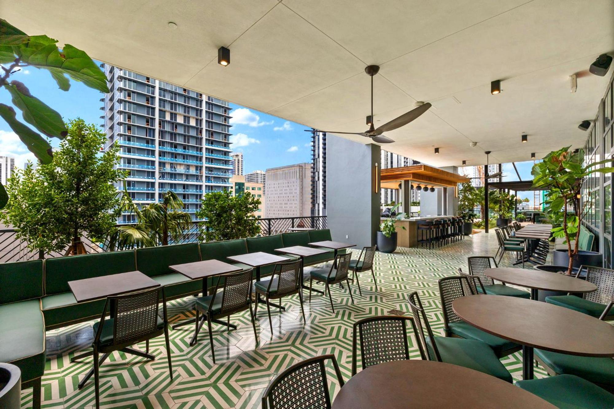 44flr W Free Parking * Miami